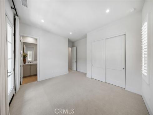 237  Pinnacle  , Irvine, CA