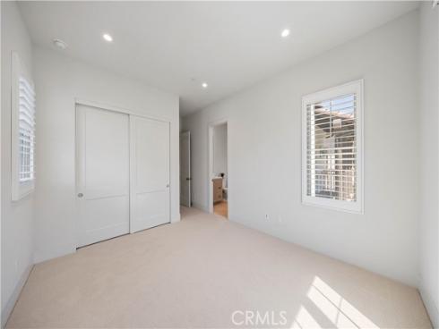 237  Pinnacle  , Irvine, CA