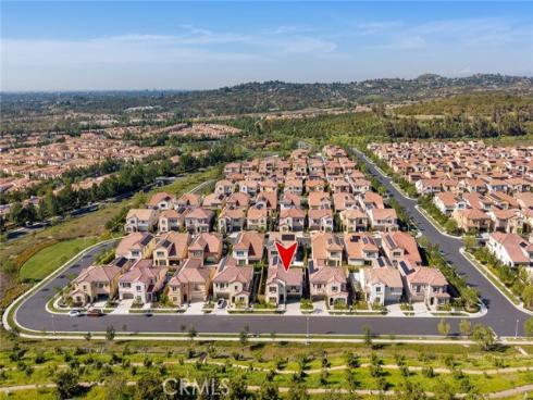237  Pinnacle  , Irvine, CA