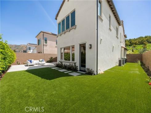 237  Pinnacle  , Irvine, CA