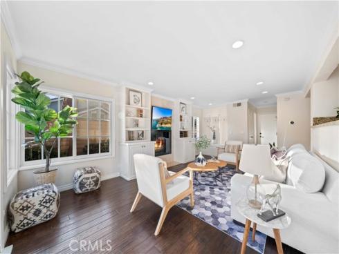 41  Hermosa  , Irvine, CA