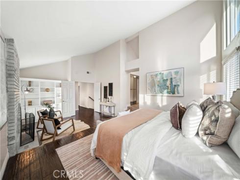 41  Hermosa  , Irvine, CA