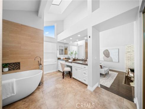 41  Hermosa  , Irvine, CA