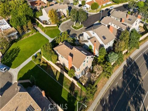 41  Hermosa  , Irvine, CA