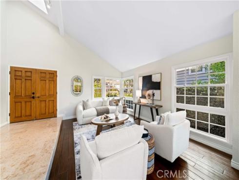 41  Hermosa  , Irvine, CA