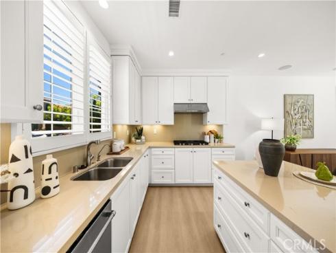 133  Dolci  , Irvine, CA