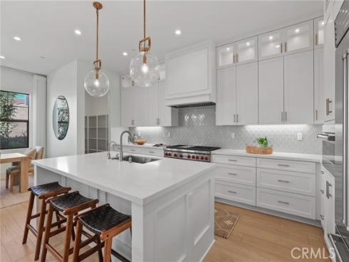 107  Orbit  , Irvine, CA