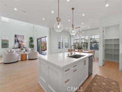 107  Orbit  , Irvine, CA