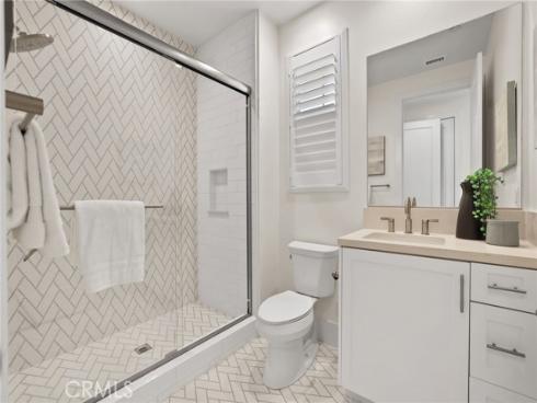 107  Orbit  , Irvine, CA