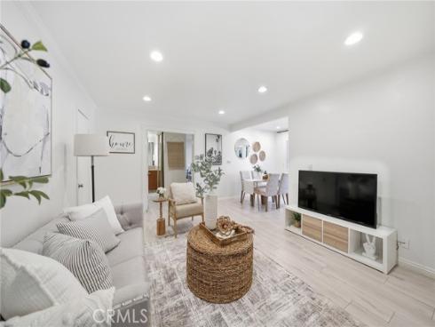 185  Streamwood  , Irvine, CA