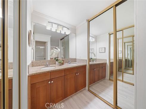 185  Streamwood  , Irvine, CA