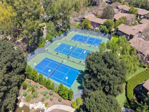 185  Streamwood  , Irvine, CA