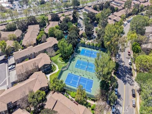 185  Streamwood  , Irvine, CA