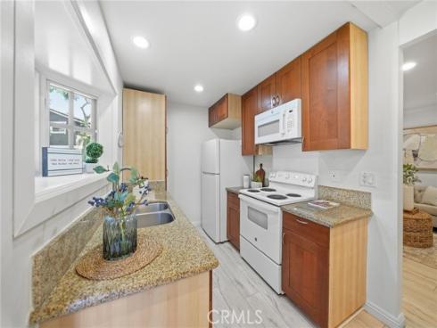 185  Streamwood  , Irvine, CA