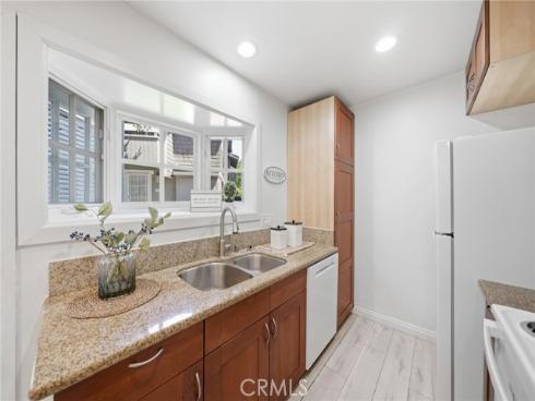 185  Streamwood  , Irvine, CA