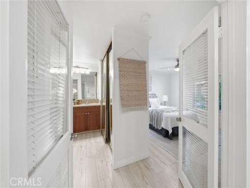 185  Streamwood  , Irvine, CA