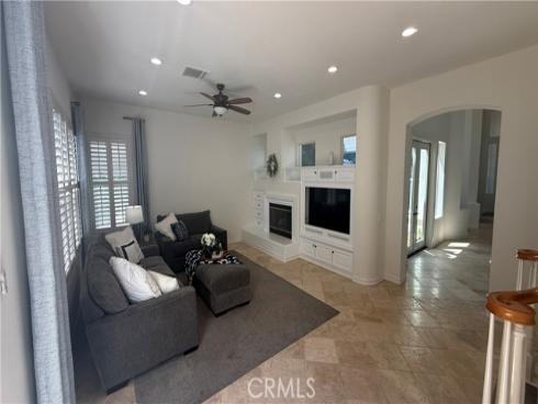 10  Spring  , Irvine, CA