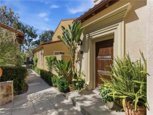 58  Clouds View  , Irvine, CA