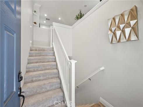 54  Hedge Bloom  , Irvine, CA