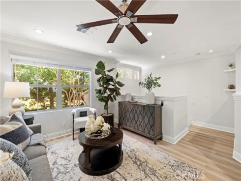 54  Hedge Bloom  , Irvine, CA