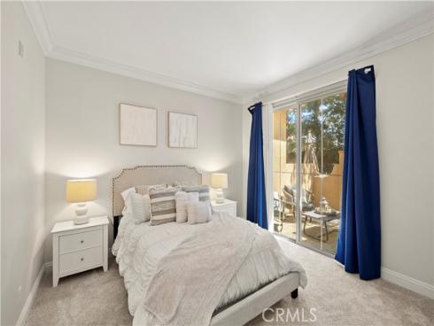 54  Hedge Bloom  , Irvine, CA