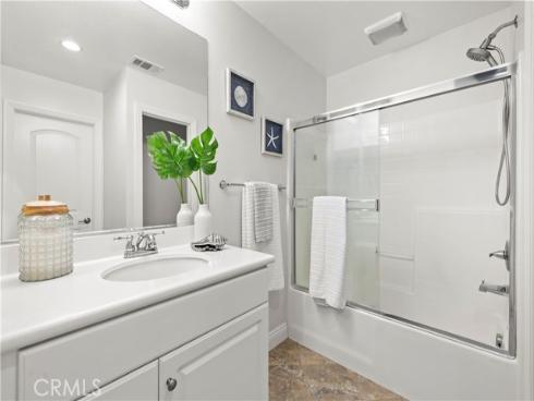 54  Hedge Bloom  , Irvine, CA