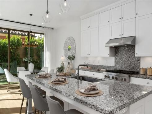 201  Fiore  , Irvine, CA