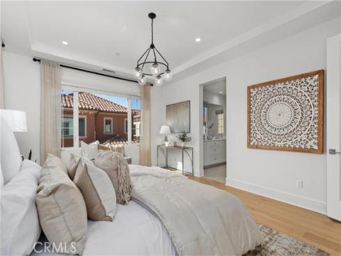 201  Fiore  , Irvine, CA