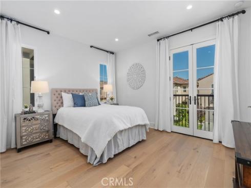 201  Fiore  , Irvine, CA