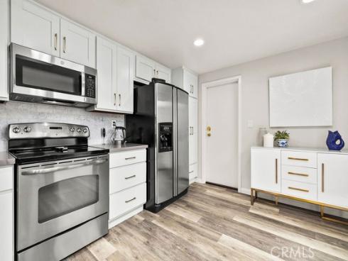 38  Navarre  138 , Irvine, CA