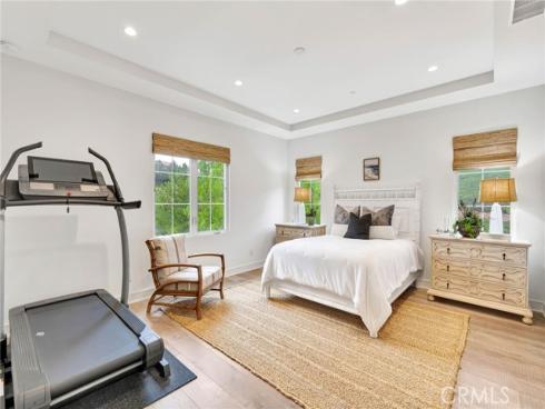 100  Della  , Irvine, CA