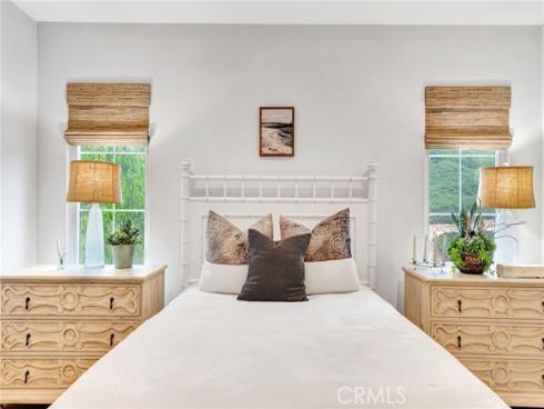 100  Della  , Irvine, CA