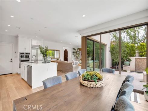 100  Della  , Irvine, CA