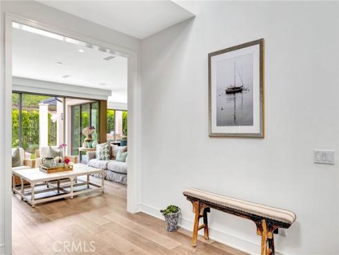 100  Della  , Irvine, CA