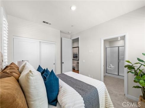 236  keeper  , Irvine, CA