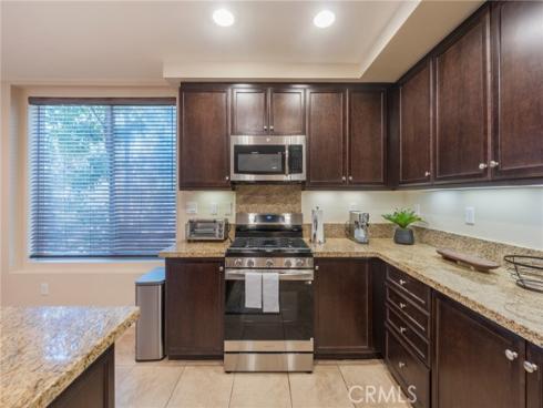 81  Waldorf  , Irvine, CA