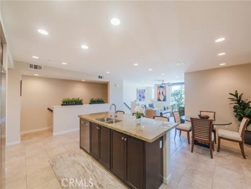 81  Waldorf  , Irvine, CA