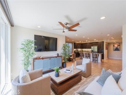 81  Waldorf  , Irvine, CA