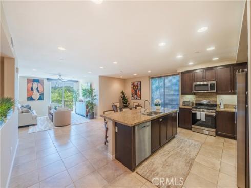 81  Waldorf  , Irvine, CA