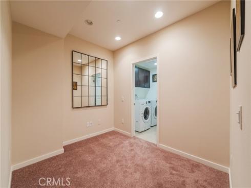 81  Waldorf  , Irvine, CA