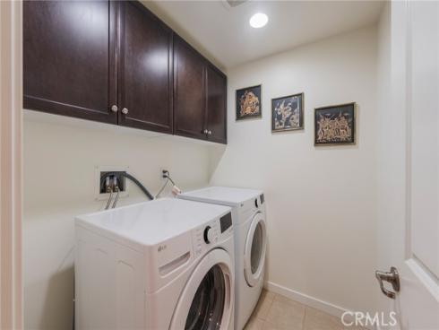 81  Waldorf  , Irvine, CA