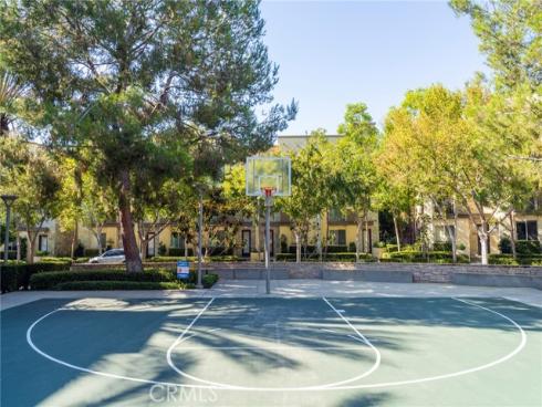 81  Waldorf  , Irvine, CA