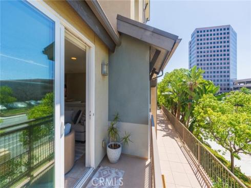 81  Waldorf  , Irvine, CA