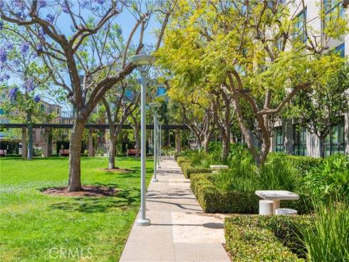 81  Waldorf  , Irvine, CA