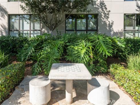 81  Waldorf  , Irvine, CA