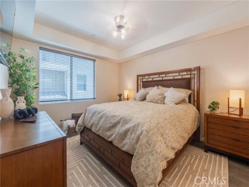 81  Waldorf  , Irvine, CA