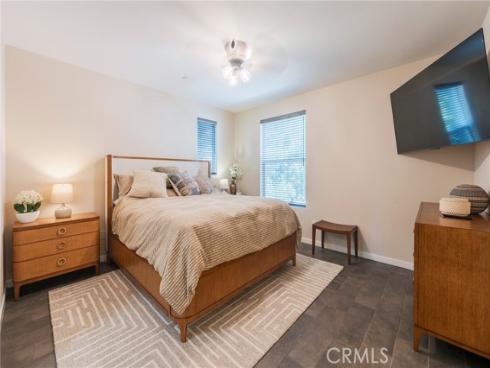 81  Waldorf  , Irvine, CA