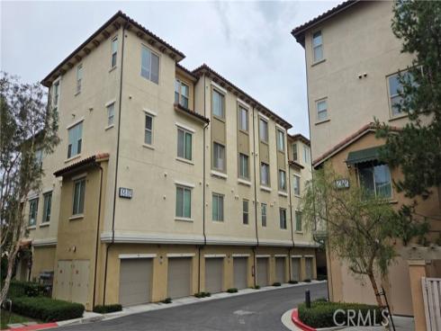 105  Plateau  , Irvine, CA