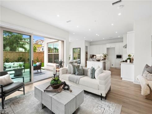 122  Glydon  , Irvine, CA