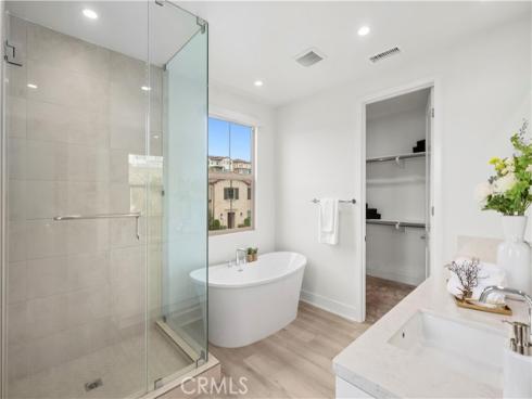 122  Glydon  , Irvine, CA